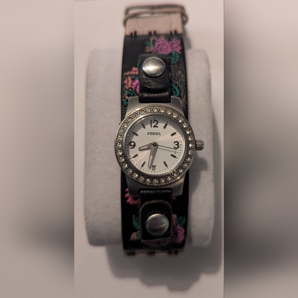 WORKING Floral FOSSIL Lady's Watch RHINEstones MOP Black Pink Leather Band - Picture 2 of 4